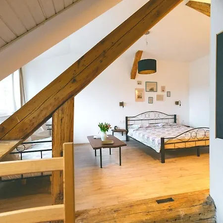 Cozy Apartment-above Main Square Apartmán *